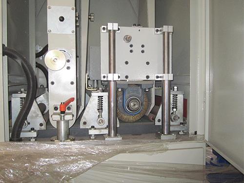 自动拉丝机应怎样提高工作效率呢?
